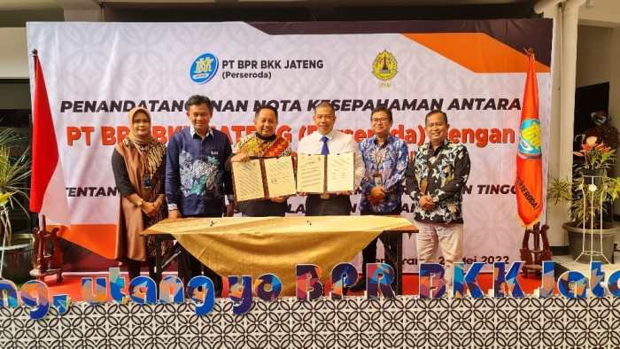 Bkk purwodadi bpr kerja lowongan direktur calon